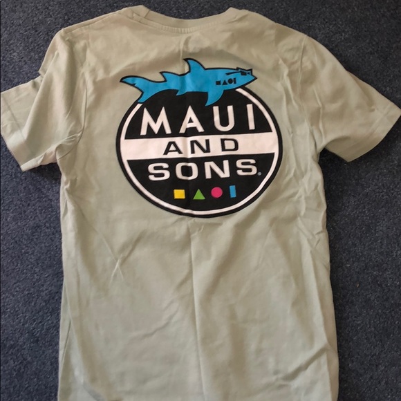 Maui and Sons Stylish Mens Tee Shirt Vacation - Picture 2 of 2